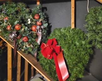 1210x - Christmas Sprays, Wreath & Greenery

