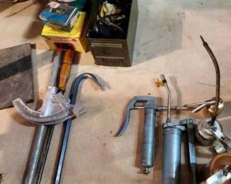 1645 - Assorted Items
