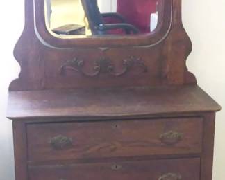 1185 - Original Finish Oak Dresser with Beveled Mirror 66x38.5x18.5
