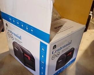 1660 - Centennial Mailbox in Box
