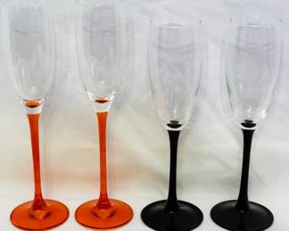 84 - 2 Pair Champagne Flutes 9.5"
