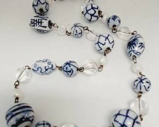 7581 - Blue & White Necklace
