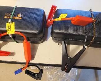 1580 - 2 Silo Chargers You are buying a used as-is electric/electronic item. We do not guarantee all components are present, and if it is not expressly stated, it is untested.
