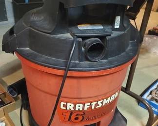 1596 - Craftsman 16 Gallon Shop Vac You are buying a used as-is electric/electronic item. We do not guarantee all components are present, and if it is not expressly stated, it is untested.
