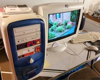 1658 - Compaq Computer You are buying a used as-is electric/electronic item. We do not guarantee all components are present, and if it is not expressly stated, it is untested.
