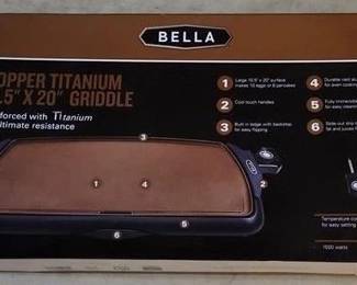1574 - Bella Copper Griddle, in box You are buying a used as-is electric/electronic item. We do not guarantee all components are present, and if it is not expressly stated, it is untested.
