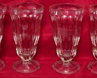 124 - 4 Parfait Glasses 7"
