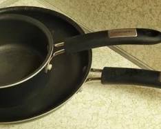 365 - 2 Cuisinart Frying Pans
