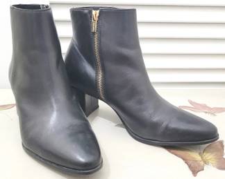 429 - Calvin Klein Zippered Leather Ankle Boots size 7.5
