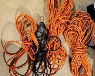 1650 - 3 Cords & Shop Light You are buying a used as-is electric/electronic item. We do not guarantee all components are present, and if it is not expressly stated, it is untested.
