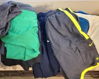 477 - Assorted Shorts, Sweatpants, Windpants, etc Nike, Polo by Ralph Lauren and more size M
