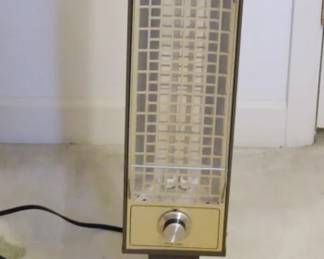1155 - Quartz Energy Heater You are buying a used as-is electric/electronic item. We do not guarantee all components are present, and if it is not expressly stated, it is untested.
