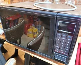 1568 - Kenmore Microwave You are buying a used as-is electric/electronic item. We do not guarantee all components are present, and if it is not expressly stated, it is untested.
