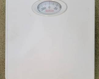 440 - Sunbeam Bathroom Scale - 13 x 13
