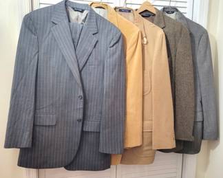 421 - Assorted Suit Jackets/Suits Jos.A.Banks 100% Wool Jacket/Pants, Jacket Size 40L Corduroy Jacket by Lands' End T.Harris London Camel Hair Blend Sports Coat Polo by Ralph Lauren Sports Jacket w/slacks, size M PoloUniversity Club by Ralph Lauren Jacket w/ pants, size unknown
