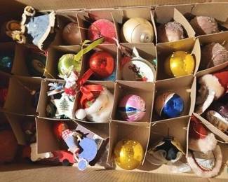1215x - Group of Christmas Ornaments
