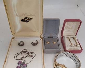 7592 - Group Jewelry
