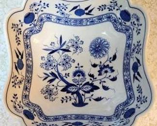 341 - Hutschenreuther Blue Onion Bowl 8 x 8
