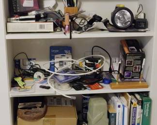 1152 - 3 Shelves of Miscellaneous Items
