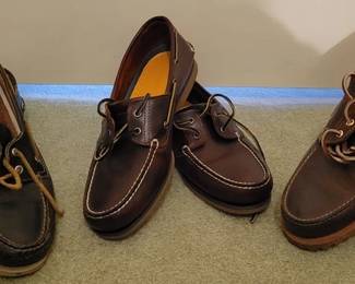 833 - 3 pairs of Men's Leather Boat Shoes 1 pair of Sperry, size 12m 2 Timberland - size 11.5
