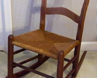 1004 - Primitive Rocker 30x19x14
