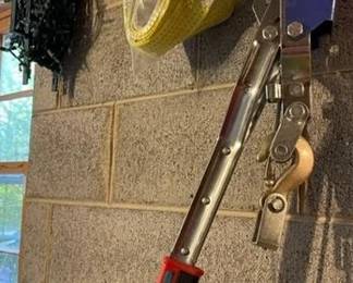 1693 - Come A Long Wall Lot
