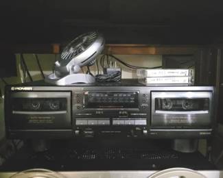 264 - Pioneer Model CT-W205R Stereo Cassette Deck 5 x 17 x 10 You are buying a used as-is electric/electronic item. We do not guarantee all components are present, and if it is not expressly stated, it is untested.
