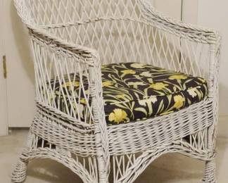 1102 - Wicker Chair, as is 33x22x18
