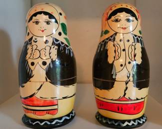 Vintage Matryoshka Russian wood nesting dolls