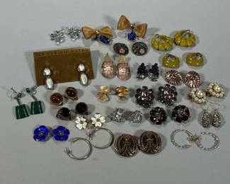 Lot of Costume Jewelry Earrings | Many pairs of earrings and clip-ons, including hoops, dangling earrings, and others.