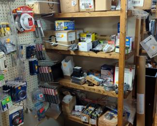Cast Iron Cookware, Kitchen Appliances, Home Decor, English Saddle, And More