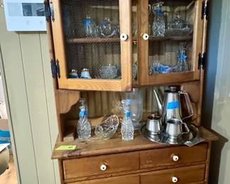 Pine Hutch - 12"D x 31"W x 65.5"H