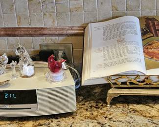 One of two Bose radios. The other one is two piece with CD player, also white