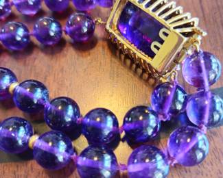 Back of the cushion cut amethyst clasp