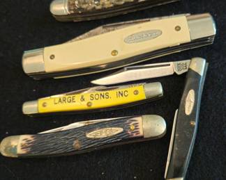 Assorted pocket or pen knives. Used condition.