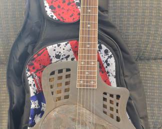 NATIONAL DELPHI RESONATOR - 6 STRING - WITH CASE.