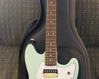 SQUIER  FENDER ELECTRIC - MUSTANG -  WITH CASE.