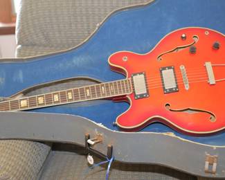 GIPSON -EPIPHONE 6 STRING ELECTRIC GUITAR AND CASE.
