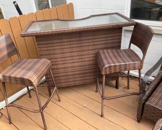 Like new glass top outdoor wicker bar & 30” stools