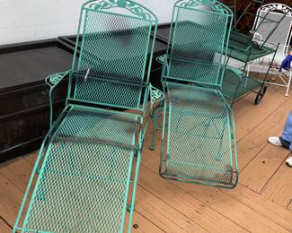 Wire mesh lounge chairs