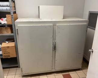 Commercial Refrigerator - works