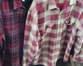 Columbia/ Woolrich  Mens XL Tall Shirts And Much More Top Name Brands 