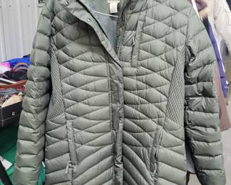 Lady's Duluth Light Green Winter Coat Size L