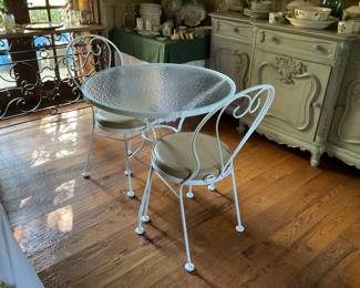 White iron bistro set.