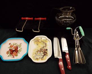 Paula Deen Knives     Decorative trays