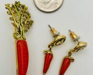 Danecraft matching carrot brooch and dangle earrings set - the earrings with rabbits!