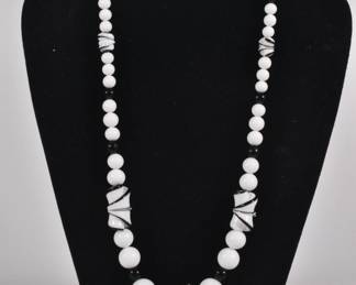 Art glass beaded necklace, black and white design