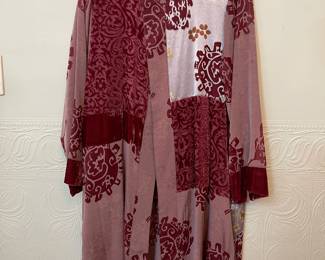 Connie's Moonlight in Los Angeles mauve and maroon long-sleeved tunic top with burned out velvet patterning