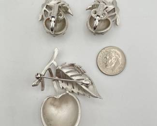 Reverse view of 1950s Crown Trifari silver tone strawberry brooch and earrings set