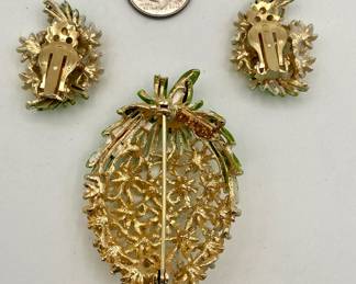 Reverse of beautiful vintage enameled Pastelli brooch with clip earrings, with tiny clear gold crystals